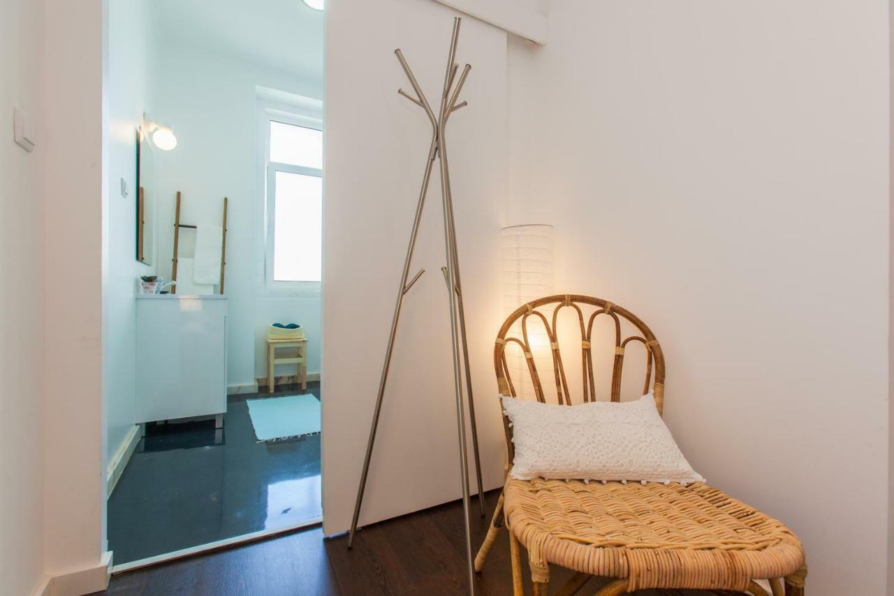 Typical Light Filled Graca Apt W Ac, By Timecooler Lisbon Exterior photo